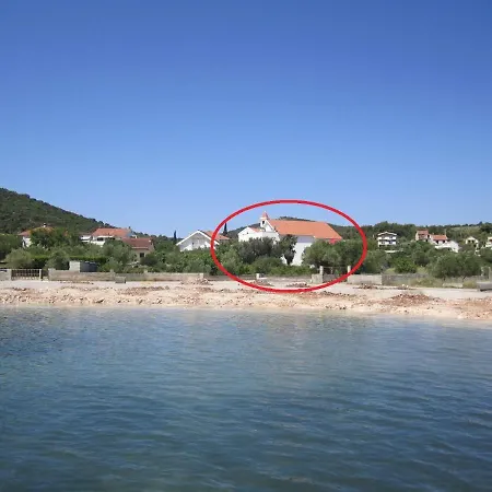Deni Lägenhet *
